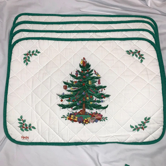 Spode Christmas Tree Cloth Placemats Set of 4 with 2 Pot Holders Cotton Washable - Picture 2 of 6